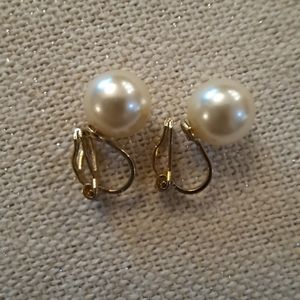 Pearl clip on earrings